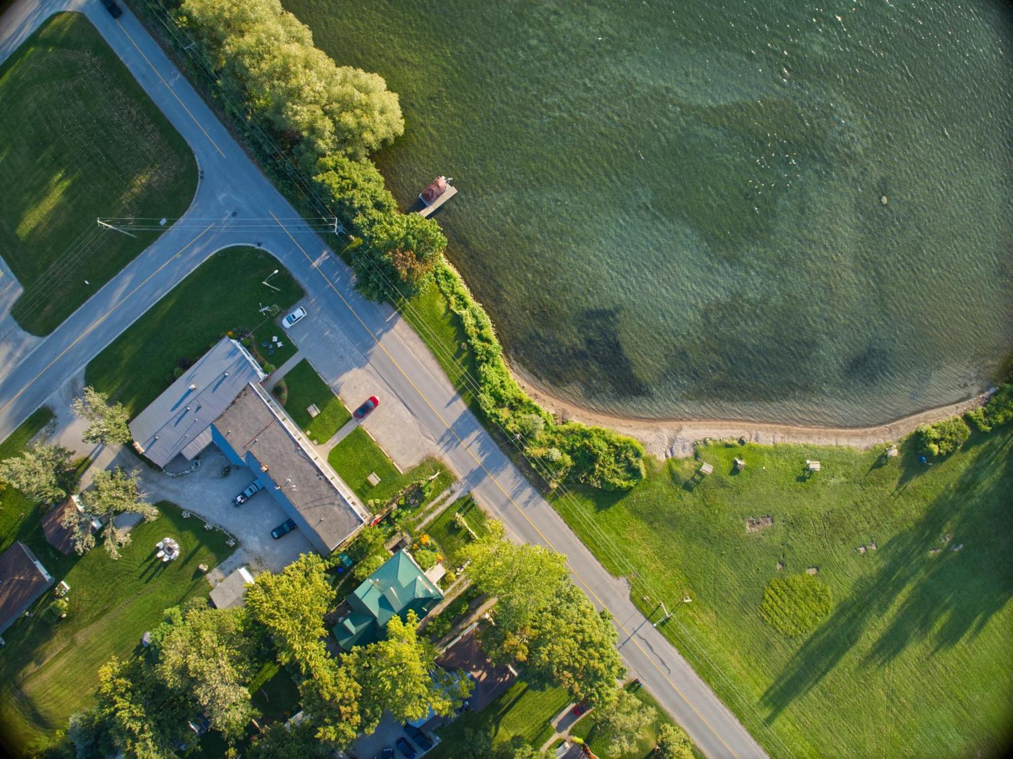 Lakeside Inn Orillia Exterior foto